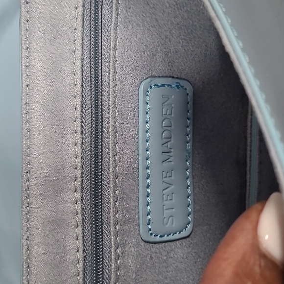 Steve Madden Crossbody Bag - Picture 5 of 8